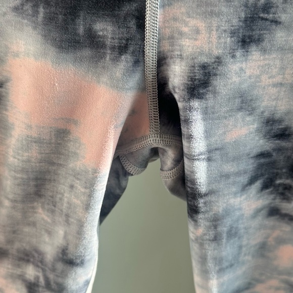 Athleta 7/8 tight - Picture 4 of 5